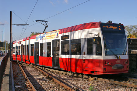 Croydon Tramlink - www.simplonpc.co.uk -  Photo: © Ian Boyle  2007