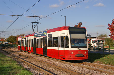 Croydon Tramlink - www.simplonpc.co.uk -  Photo: © Ian Boyle  2007