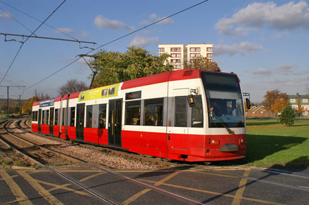 Croydon Tramlink - www.simplonpc.co.uk -  Photo: © Ian Boyle  2007