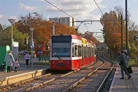 Croydon Tramlink - www.simplonpc.co.uk -  Photo: © Ian Boyle  2007