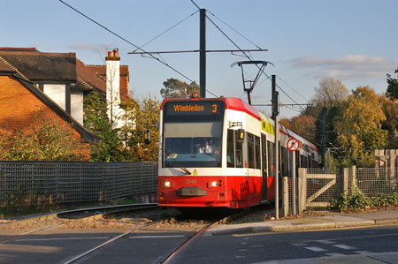 Croydon Tramlink - www.simplonpc.co.uk -  Photo: © Ian Boyle  2007