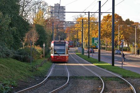 Croydon Tramlink - www.simplonpc.co.uk -  Photo: © Ian Boyle  2007