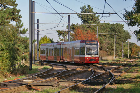 Croydon Tramlink - www.simplonpc.co.uk -  Photo: © Ian Boyle  2007