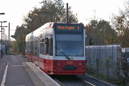 Croydon Tramlink - www.simplonpc.co.uk -  Photo: © Ian Boyle  2007