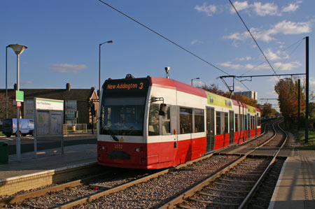 Croydon Tramlink - www.simplonpc.co.uk -  Photo: © Ian Boyle  2007