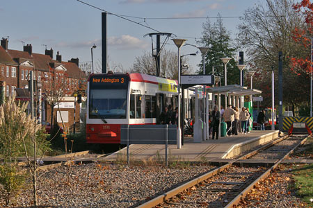 Croydon Tramlink - www.simplonpc.co.uk -  Photo: © Ian Boyle  2007