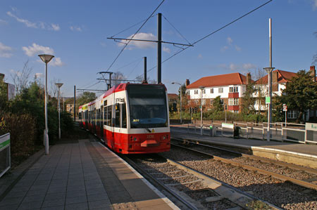 Croydon Tramlink - www.simplonpc.co.uk -  Photo: © Ian Boyle  2007