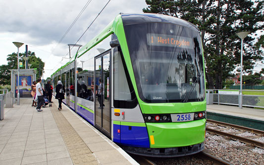 LONDON TRAMLINK - Photo:  Ian Boyle, 19th June 2012 - www.simplonpc.co.uk - Simplon Postcards