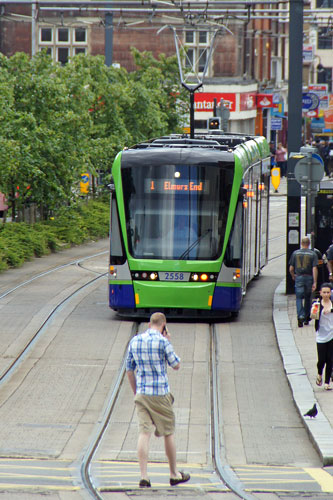 LONDON TRAMLINK - Photo:  Ian Boyle, 19th June 2012 - www.simplonpc.co.uk - Simplon Postcards