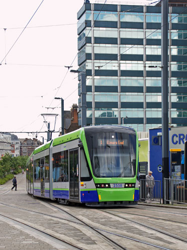 LONDON TRAMLINK - Photo:  Ian Boyle, 19th June 2012 - www.simplonpc.co.uk - Simplon Postcards