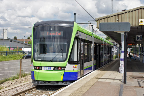 LONDON TRAMLINK - Photo:  Ian Boyle, 19th June 2012 - www.simplonpc.co.uk - Simplon Postcards