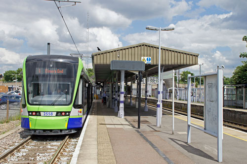 LONDON TRAMLINK - Photo:  Ian Boyle, 19th June 2012 - www.simplonpc.co.uk - Simplon Postcards