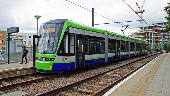 LONDON TRAMLINK - Photo:  Ian Boyle, 19th June 2012 - www.simplonpc.co.uk - Simplon Postcards