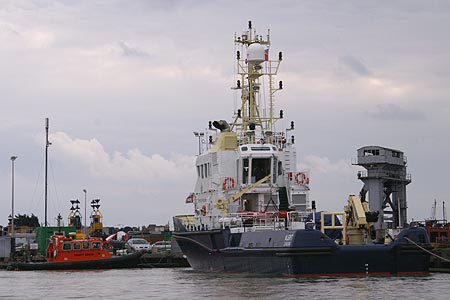 THV Alert - Trinity House - Photo: © Ian Boyle - www.simplonpc.co.uk