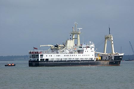 THV Mermaid - Trinity House - Photo: © Ian Boyle - www.simplonpc.co.uk