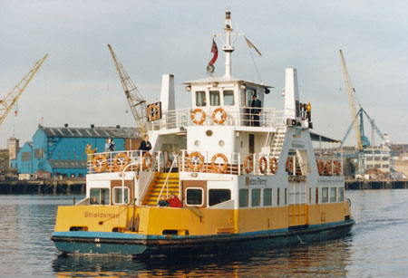 SHIELDSMAN - River Tyne - Shields Ferry - Photo ©Hilton Davis - www.simplonpc.co.uk