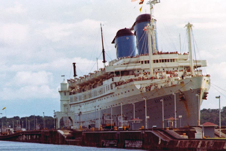 australis cruise ship 1977