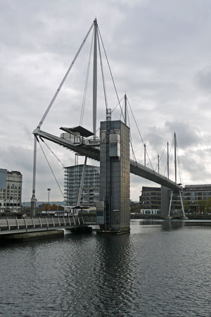 ROYAL VICTORIA DOCK BRIDGE - Photo: ©2011 Ian Boyle - www.simplompc.co.uk - Simplon Postcards