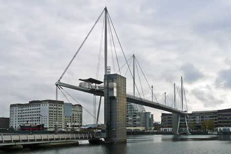 ROYAL VICTORIA DOCK BRIDGE - Photo: ©2011 Ian Boyle - www.simplompc.co.uk - Simplon Postcards