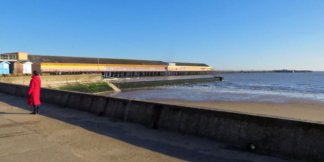 Walton Pier - www.simplonpc.co.uk - Photo: 2013 Ian Boyle