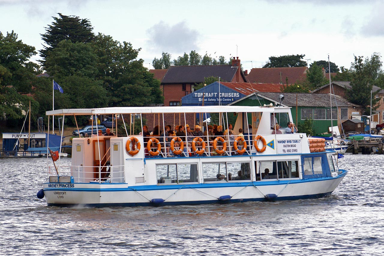 waveney river tours oulton broad