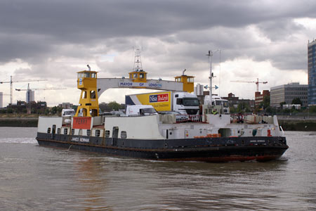 Woolwich Free Ferry - Simplon Postcards - www.simplonpc.co.uk - Photo: © Ian Boyle