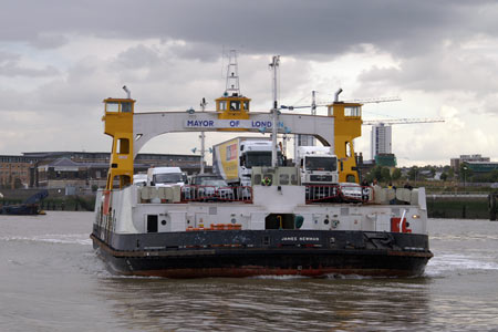 Woolwich Free Ferry - Simplon Postcards - www.simplonpc.co.uk - Photo: © Ian Boyle