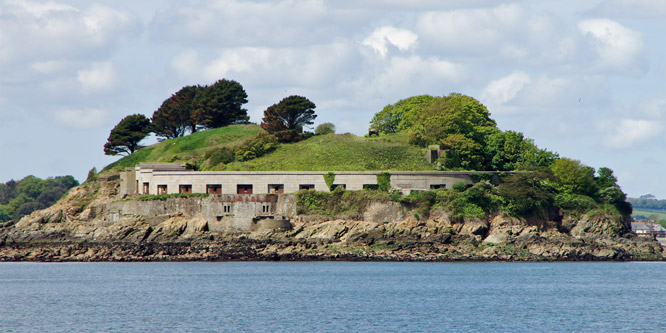 Drake's Island - Plymouth Boat trips - Photo: © Ian Boyle, 14th May 2014 - www.simplonpc.co.uk