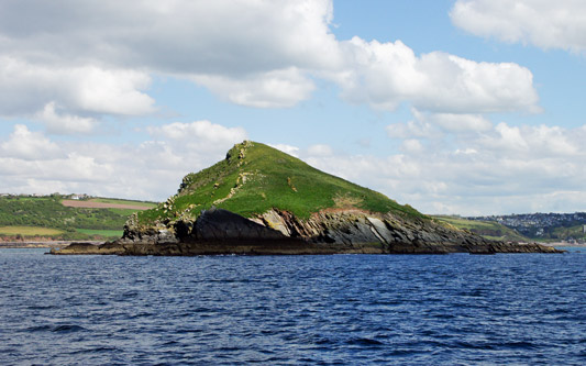 Mewstone - Plymouth Boat trips - Photo: © Ian Boyle, 14th May 2014 - www.simplonpc.co.uk