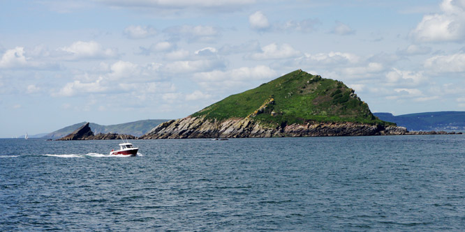 Mewstone - Plymouth Boat trips - Photo: © Ian Boyle, 14th May 2014 - www.simplonpc.co.uk